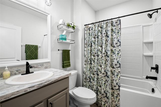 6708 HAZELNUT SPICE DRIVE, Sun City Center, FL 33573