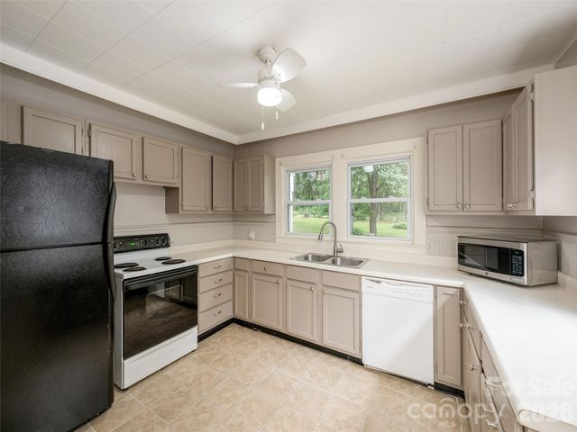 79 Edgewood Drive, Arden, NC 28704