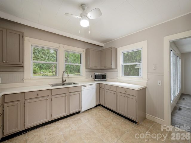 79 Edgewood Drive, Arden, NC 28704