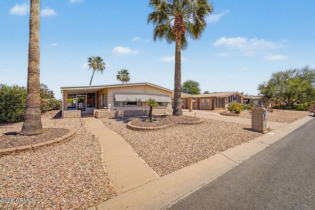 25427 S ILLINOIS Avenue, Sun Lakes, AZ 85248