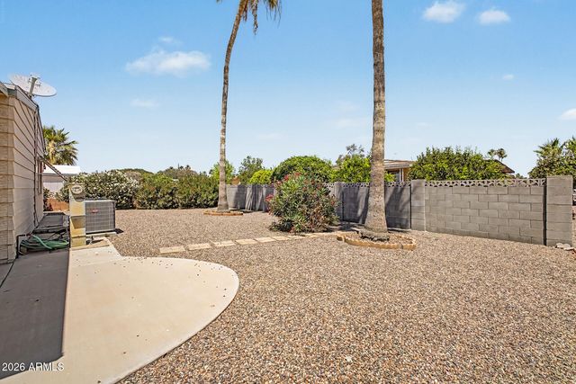 25427 S ILLINOIS Avenue, Sun Lakes, AZ 85248