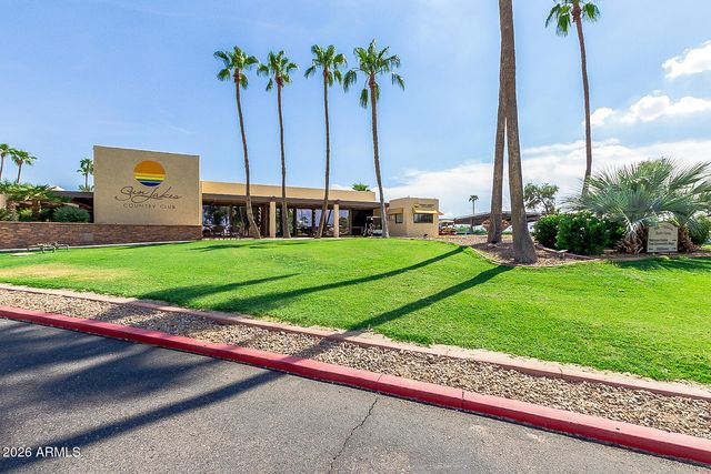 25427 S ILLINOIS Avenue, Sun Lakes, AZ 85248