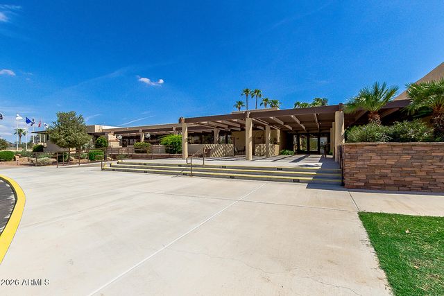 25427 S ILLINOIS Avenue, Sun Lakes, AZ 85248