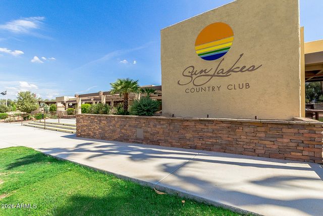 25427 S ILLINOIS Avenue, Sun Lakes, AZ 85248