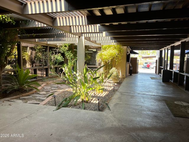 25427 S ILLINOIS Avenue, Sun Lakes, AZ 85248