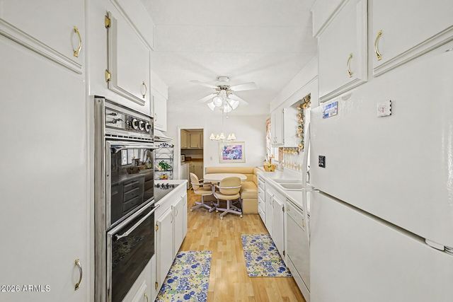 25427 S ILLINOIS Avenue, Sun Lakes, AZ 85248