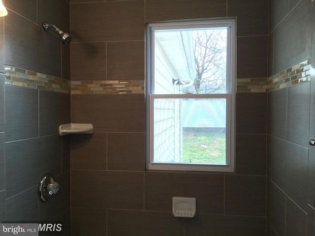 7203 TYLER AVE, Falls Church, VA 22042