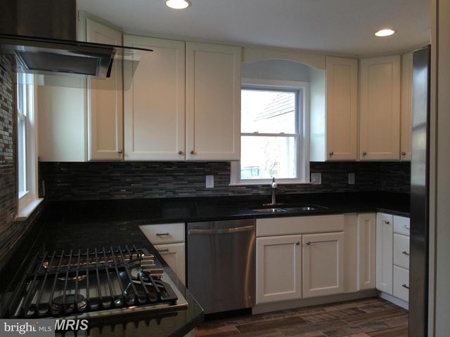 7203 TYLER AVE, Falls Church, VA 22042