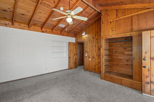 14038 San Pasqual Valley Road, Escondido, CA 92027