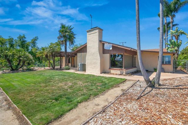 14038 San Pasqual Valley Road, Escondido, CA 92027