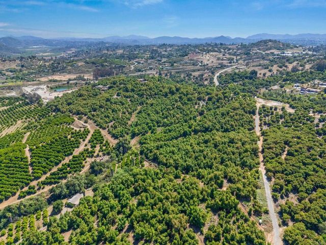 14038 San Pasqual Valley Road, Escondido, CA 92027