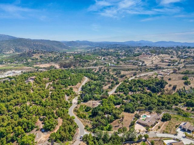 14038 San Pasqual Valley Road, Escondido, CA 92027