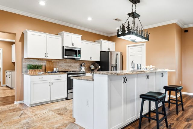 140 W. Hawkview Place, Royal, AR 71968