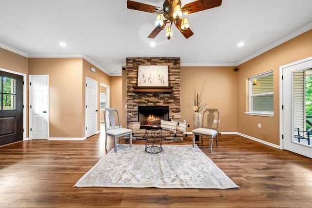 140 W. Hawkview Place, Royal, AR 71968