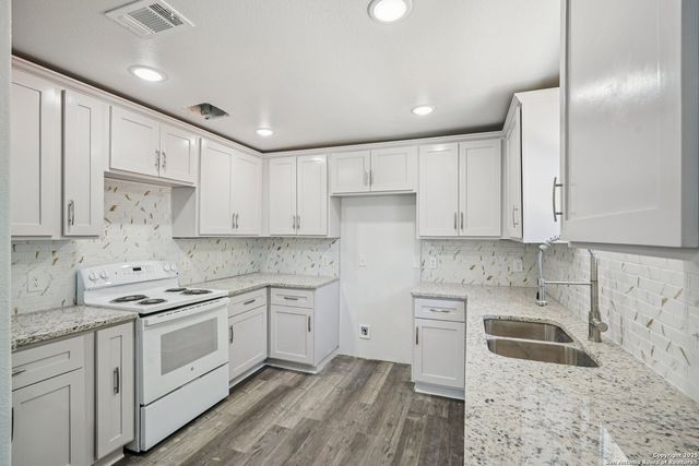 943 San Eduardo, San Antonio, TX 78237