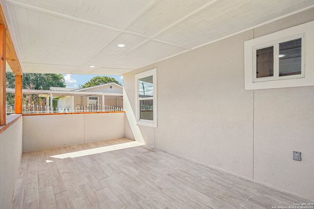 943 San Eduardo, San Antonio, TX 78237