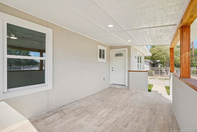 943 San Eduardo, San Antonio, TX 78237