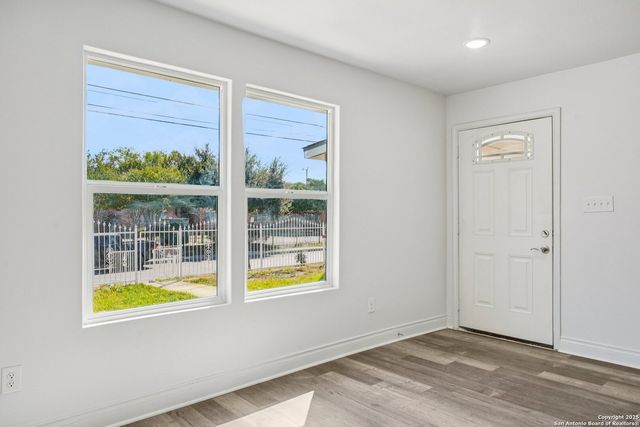 943 San Eduardo, San Antonio, TX 78237