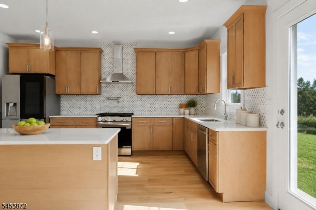 588 Maple Ave, Saddle Brook Twp., NJ 07663 — photo 5