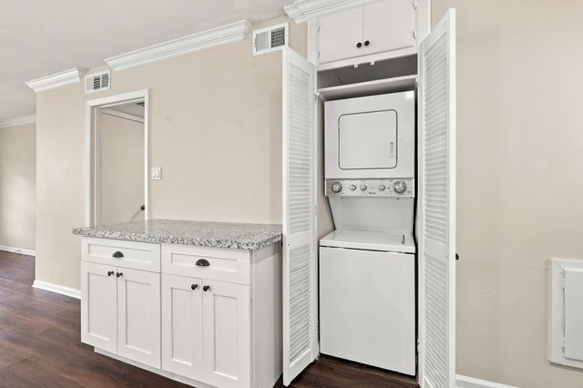 1016 Tri Oaks Lane 51, Houston, TX 77043