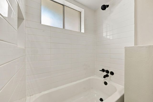 1016 Tri Oaks Lane 51, Houston, TX 77043