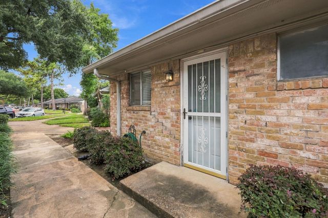 1016 Tri Oaks Lane 51, Houston, TX 77043