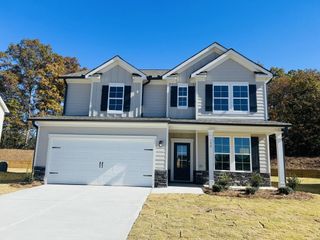 173 Annie Lane, Statham, GA 30666