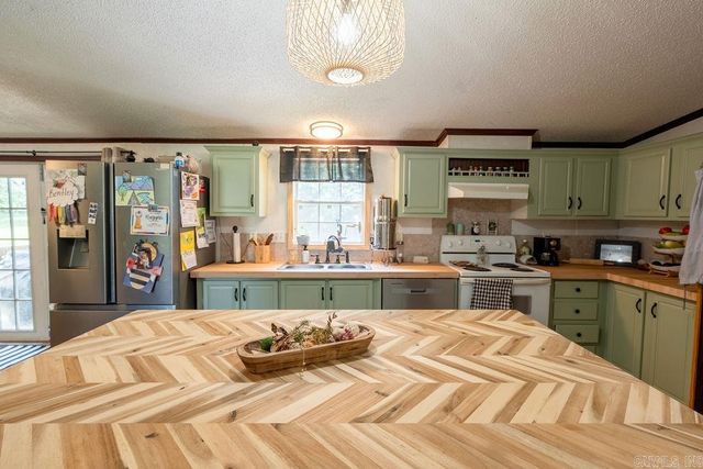 137 Reid Rd, Rose Bud, AR 72137