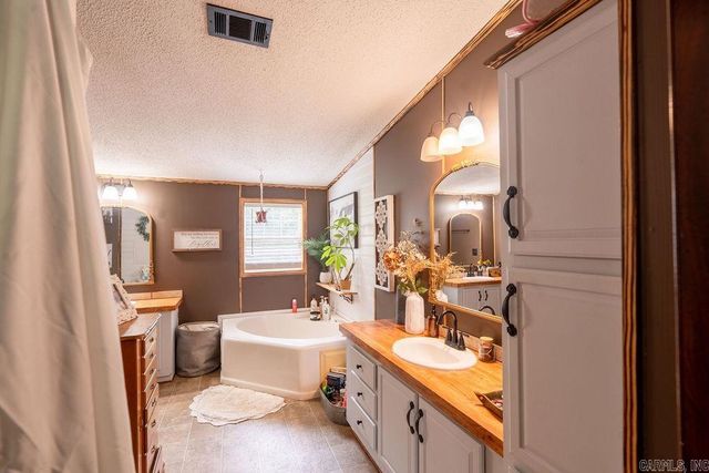 137 Reid Rd, Rose Bud, AR 72137