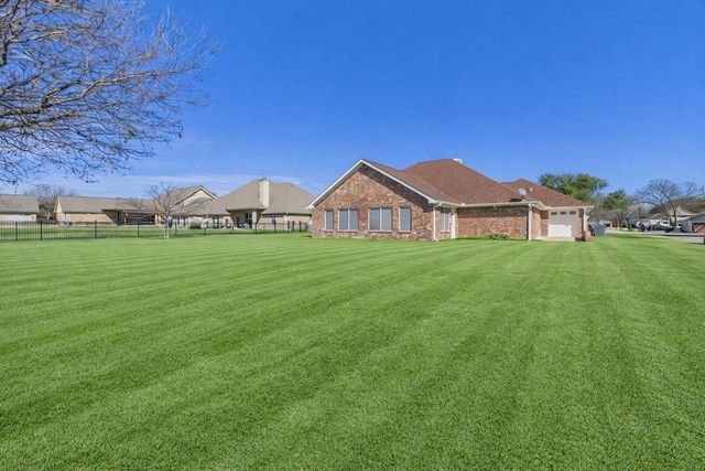 17778 Country Club Dr., Kemp, TX 75143