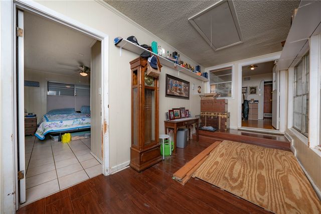 1337 Ray Dr, Corpus Christi, TX 78411