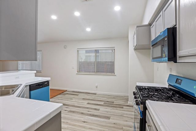 5032 Moorcroft Cir, Stockton, CA 95206