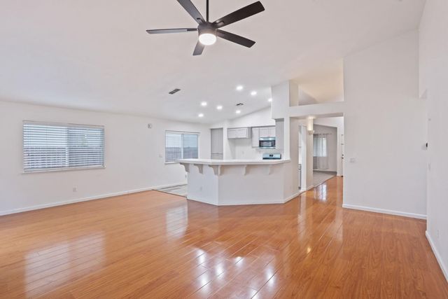 5032 Moorcroft Cir, Stockton, CA 95206