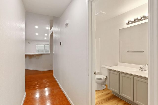 5032 Moorcroft Cir, Stockton, CA 95206