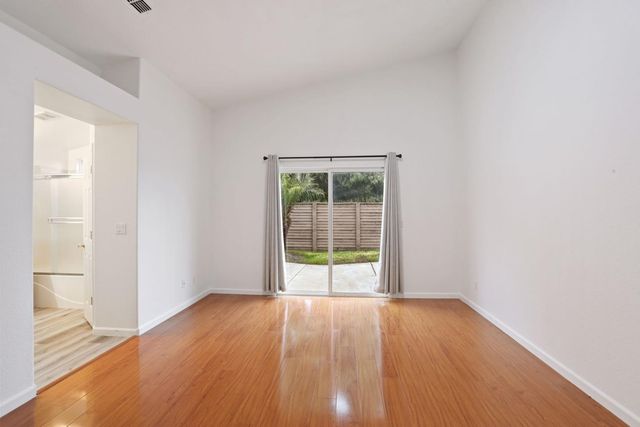 5032 Moorcroft Cir, Stockton, CA 95206