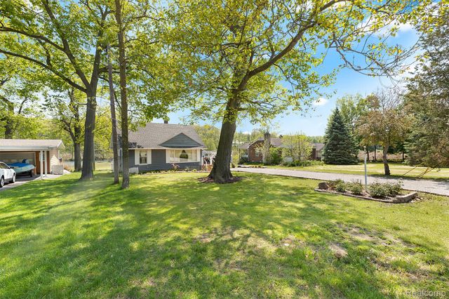 22827 Meridian Road, Grosse Ile Township, MI 48138