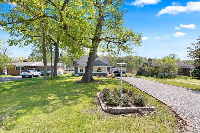 22827 Meridian Road, Grosse Ile Township, MI 48138