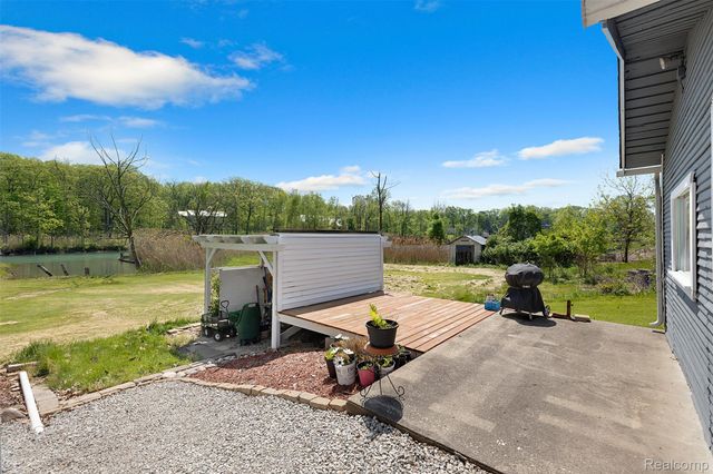 22827 Meridian Road, Grosse Ile Township, MI 48138