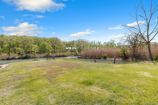 22827 Meridian Road, Grosse Ile Township, MI 48138