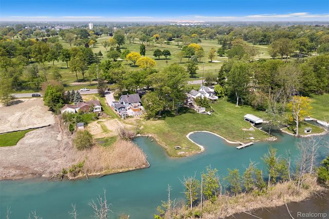 22827 Meridian Road, Grosse Ile Township, MI 48138