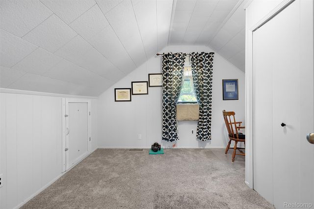 22827 Meridian Road, Grosse Ile Township, MI 48138