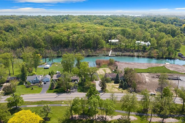 22827 Meridian Road, Grosse Ile Township, MI 48138