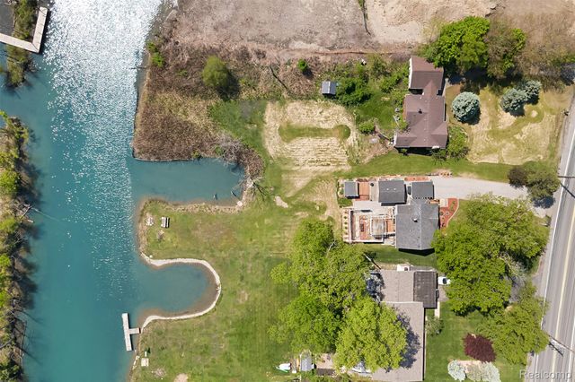 22827 Meridian Road, Grosse Ile Township, MI 48138
