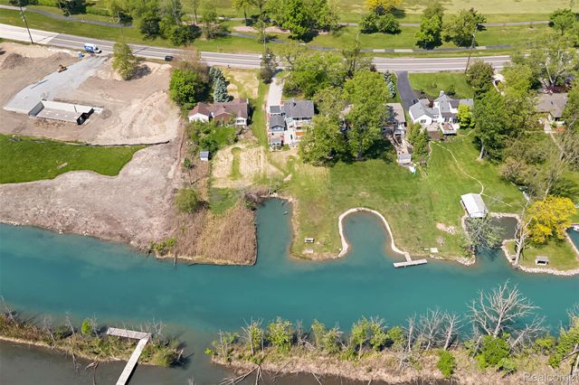 22827 Meridian Road, Grosse Ile Township, MI 48138