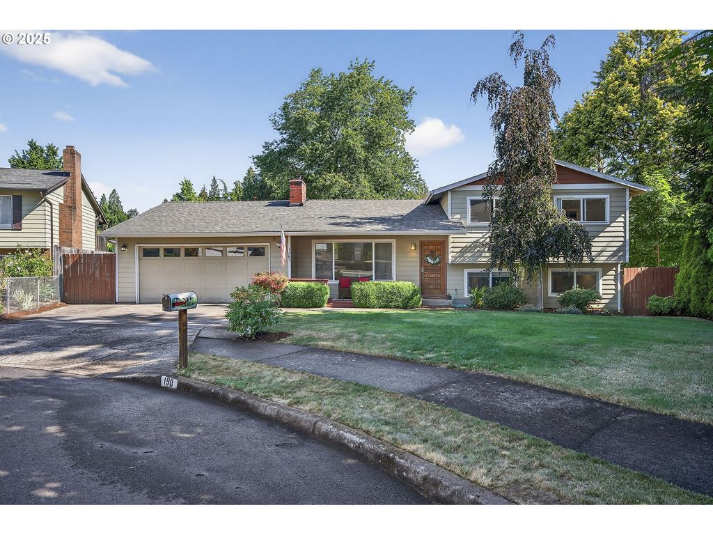 190 Se HACIENDA Ct, Gresham, OR 97080