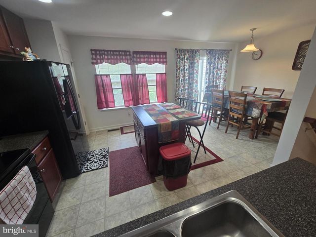 23 PRIVATE CT, Bunker Hill, WV 25413