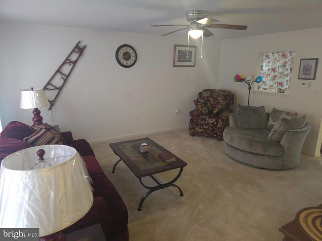 23 PRIVATE CT, Bunker Hill, WV 25413