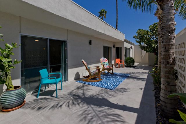 1810 Sandcliff Road, Palm Springs, CA 92264