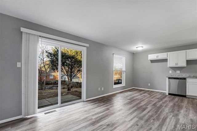 3515 Saint Catherine Street, Florissant, MO 63033