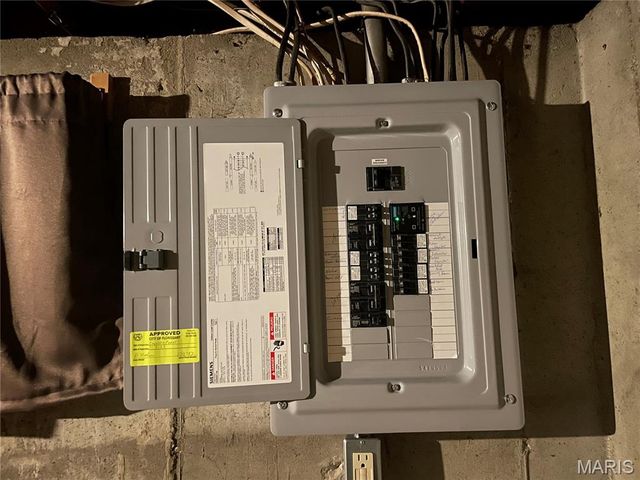 3515 Saint Catherine Street, Florissant, MO 63033